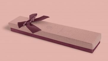Free Luxury Gift Box Mockup
